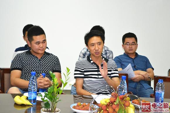 鐵寨風(fēng)景區(qū)市場(chǎng)營(yíng)銷總監(jiān)韓雨峰發(fā)言商討關(guān)于資訊網(wǎng)絡(luò)對(duì)景區(qū)的宣傳推廣.JPG 鐵寨風(fēng)景區(qū)市場(chǎng)營(yíng)銷總監(jiān)韓雨峰發(fā)言商討關(guān)于資訊網(wǎng)絡(luò)對(duì)景區(qū)的宣傳推廣.JPG