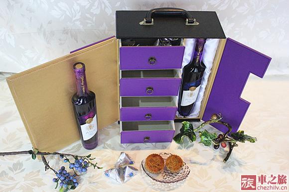 藍莓酒和月餅.JPG 藍莓酒和月餅.JPG