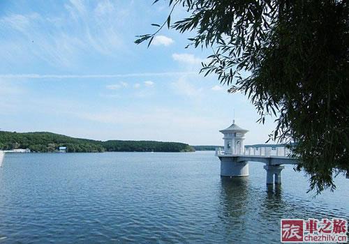 長春森林公園--凈月潭1.jpg 長春森林公園--凈月潭1.jpg